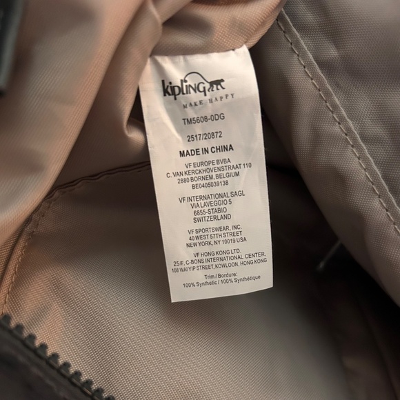 Kipling Multi-Pocket Shoulder Tote ATHENA the Gorilla! - Picture 16 of 16